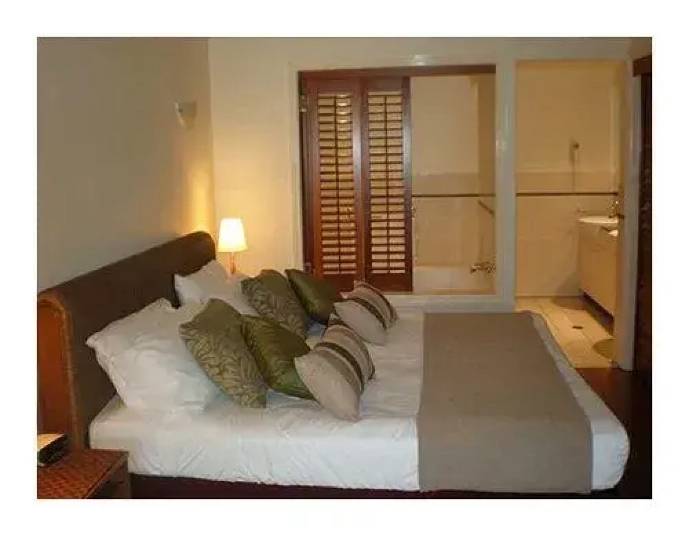 Port Douglas on Macrossan