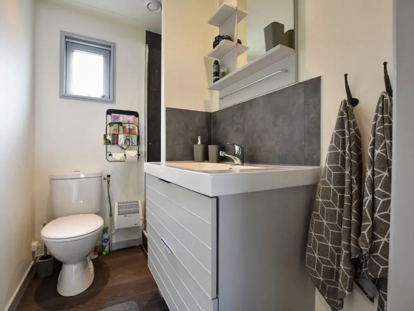 Tasteful Chalet With Veranda in the Veluwe