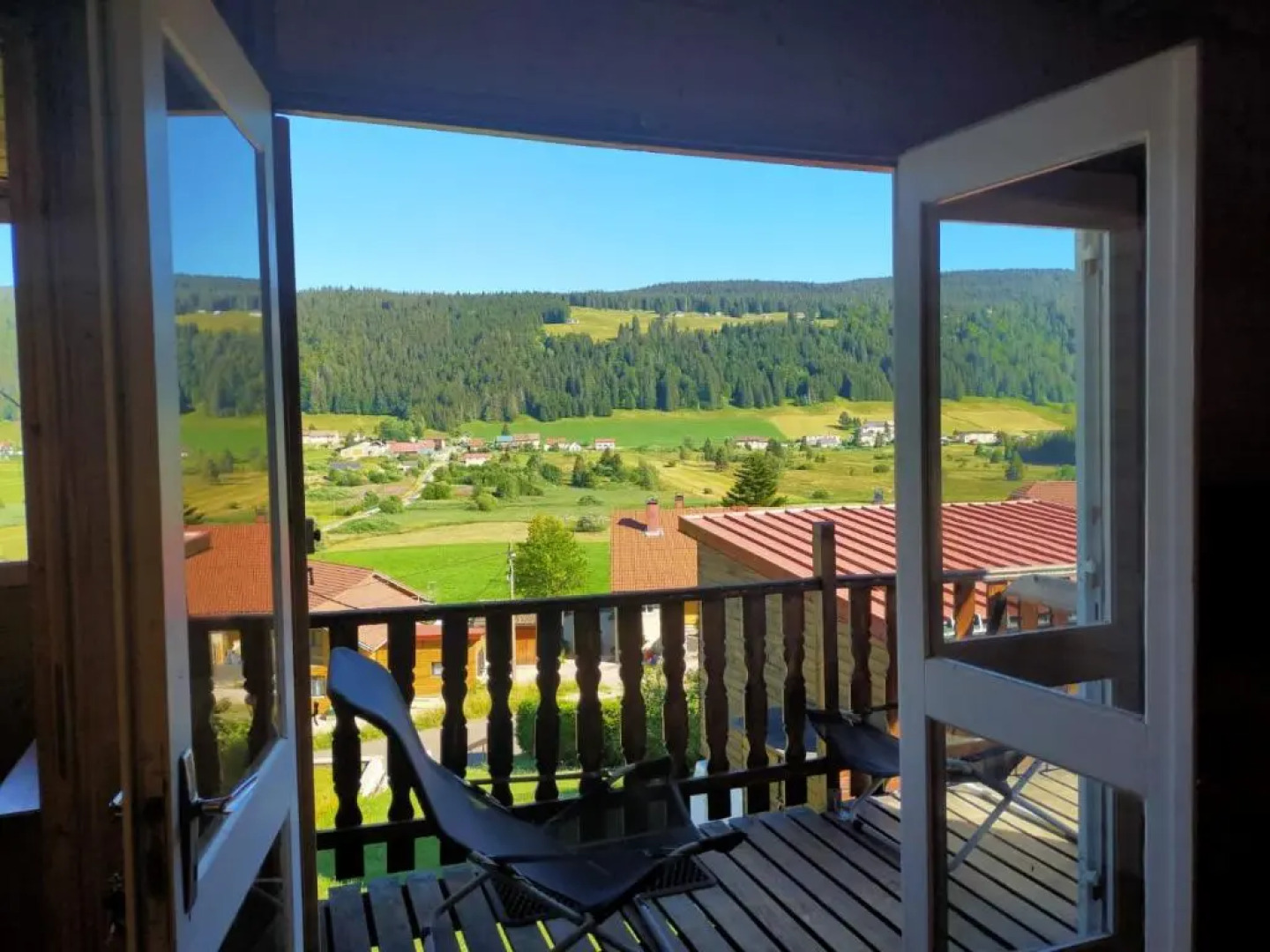 Vue imprenable , lac des Rousses 2 km