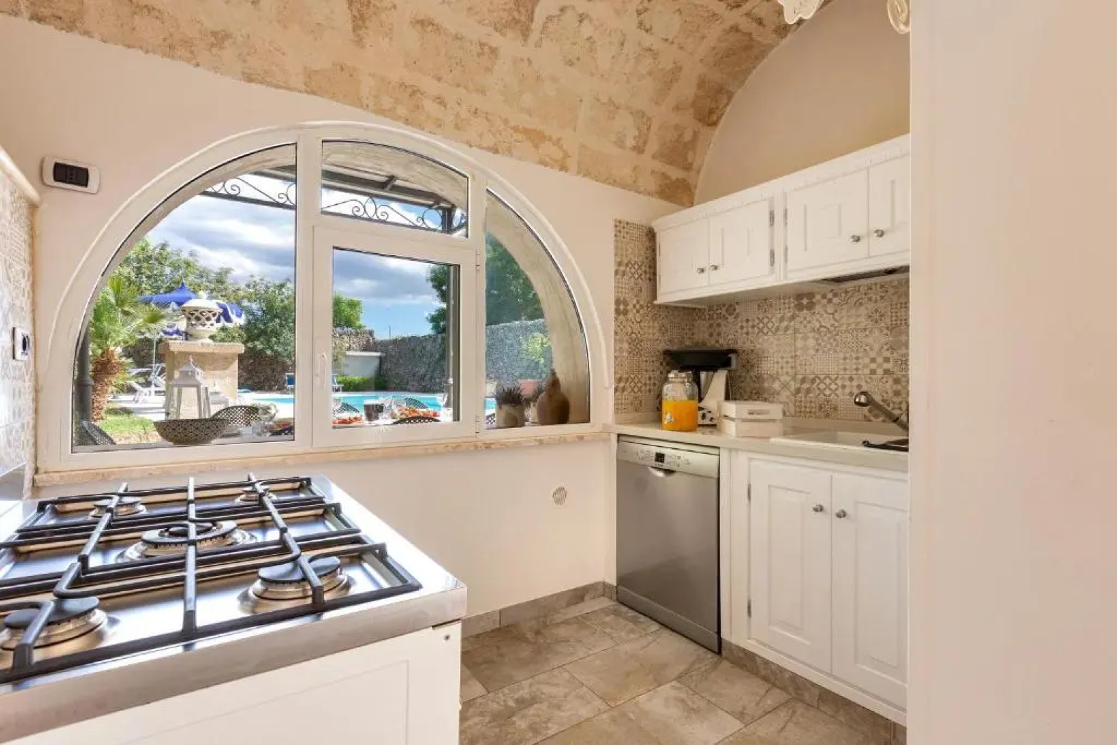 Villa Medici alla Macchia by BarbarHouse