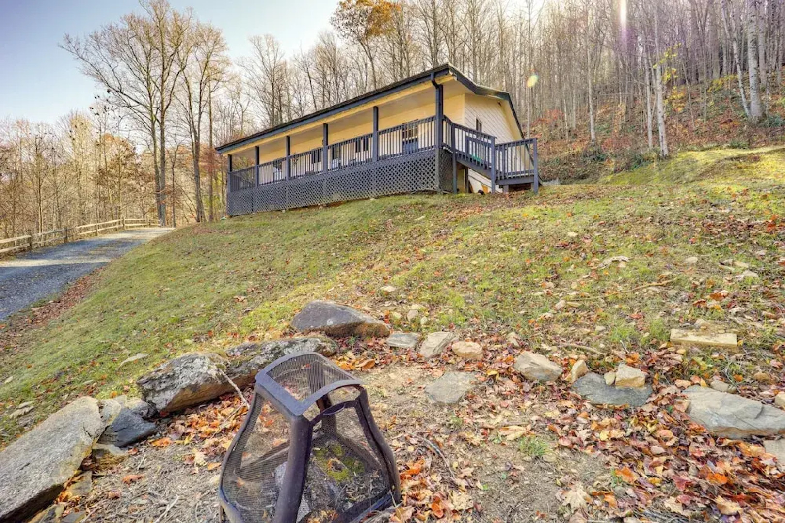 Pet-friendly Cabin w/ Fire Pit in Spruce Pine!