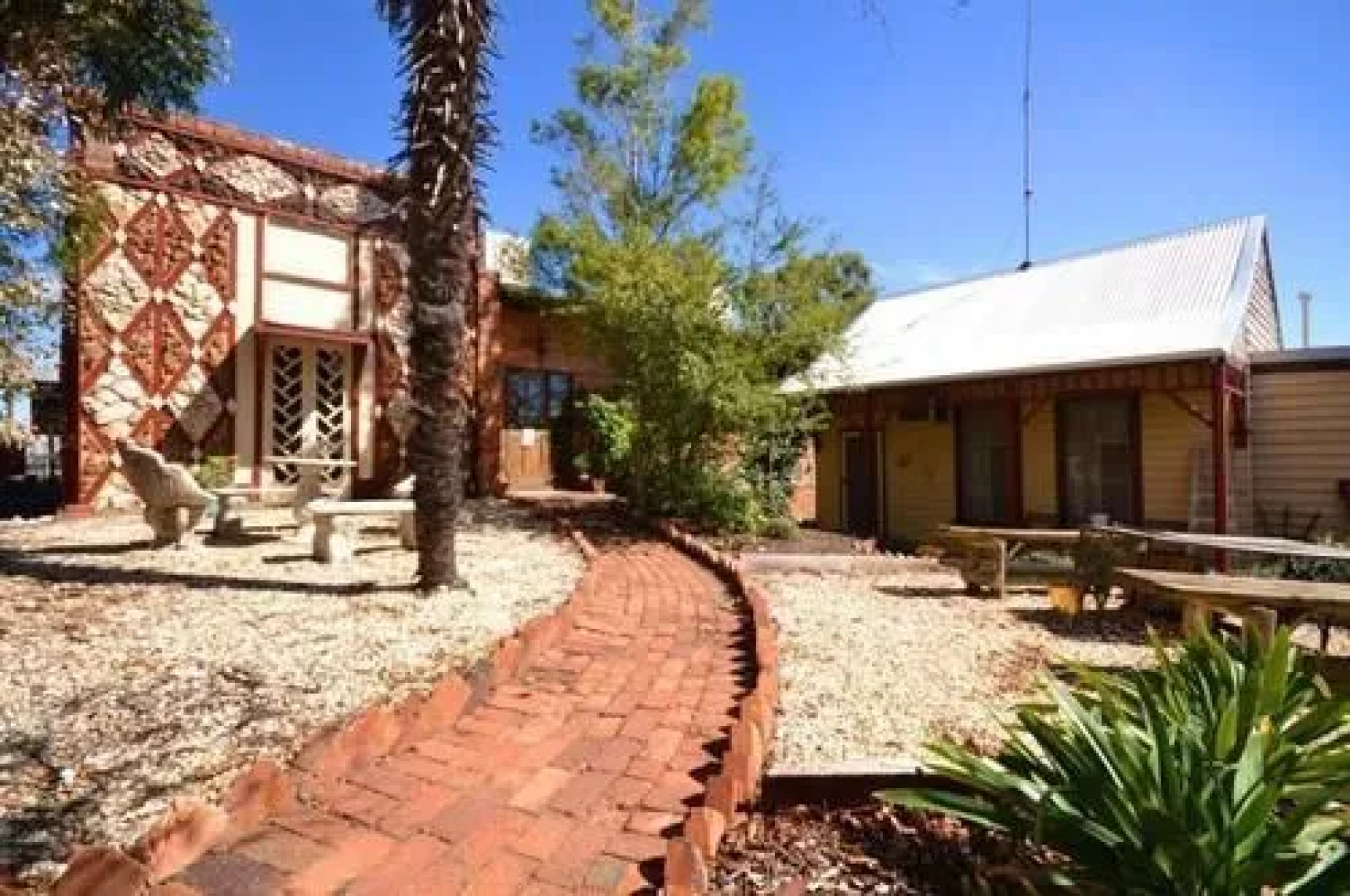 Diamond House Heritage Restaurant and Motor Inn