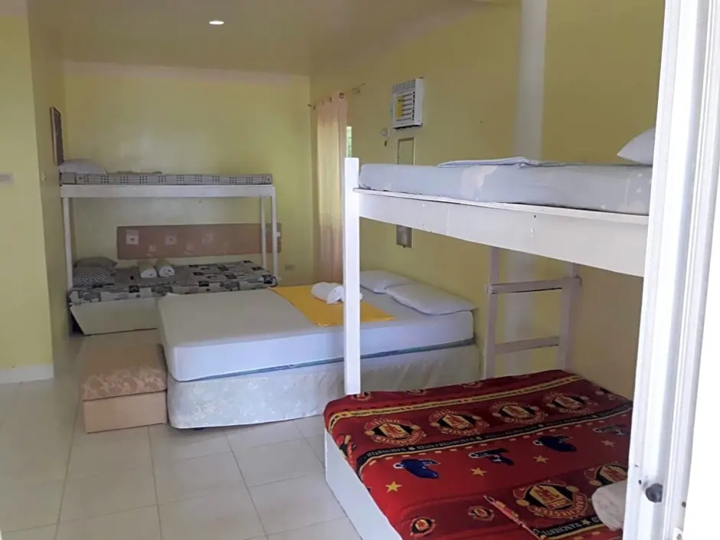 Paradise reef resort