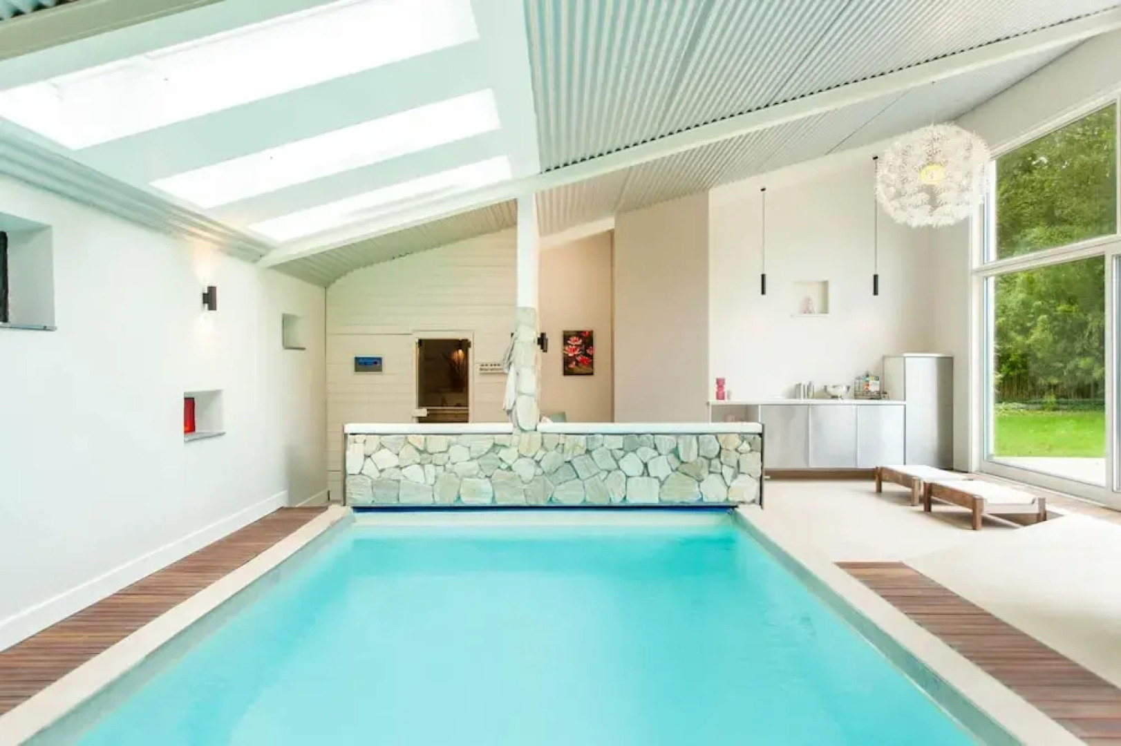 Lanaken Retreat Pool Jacuzzi and Sauna