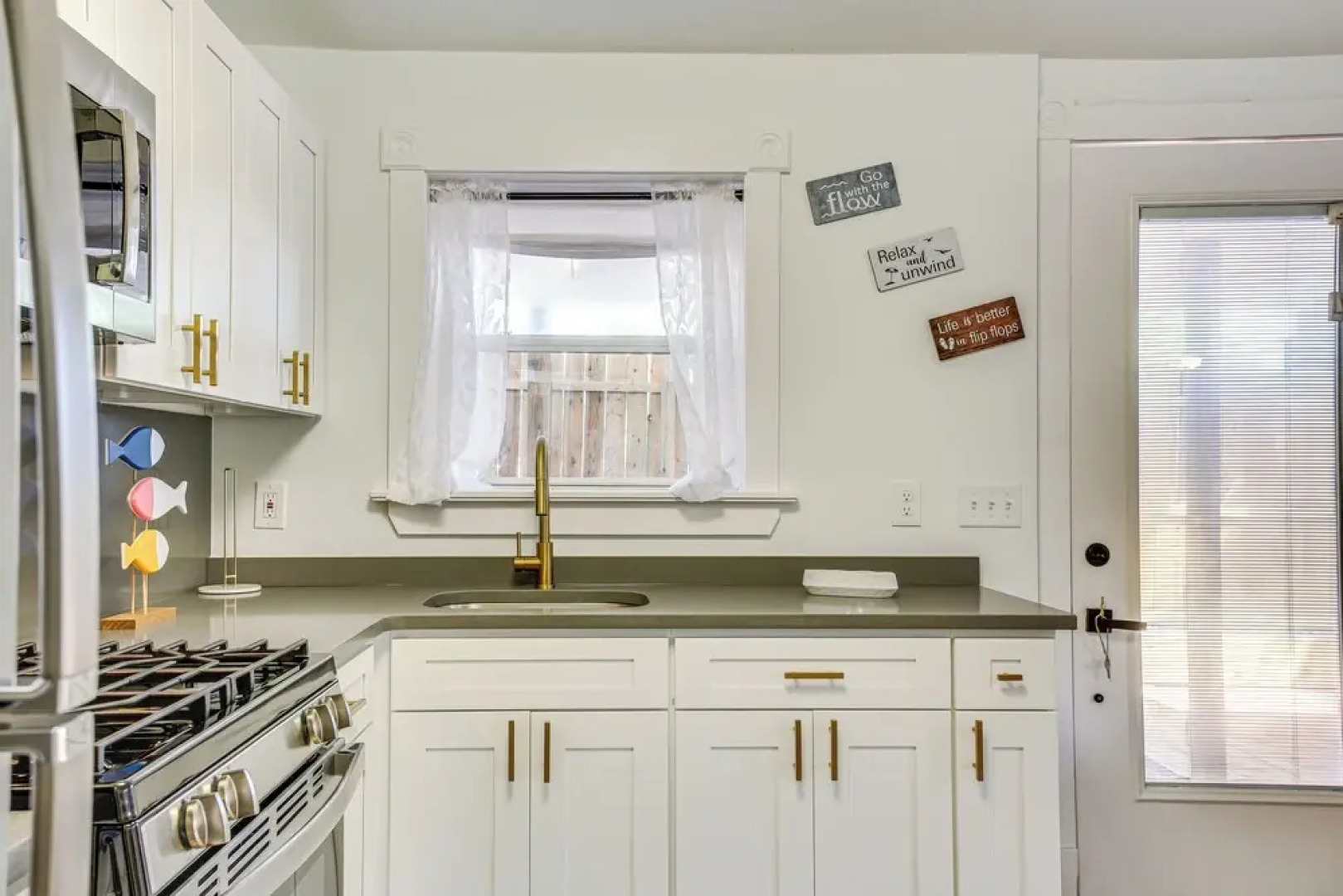 Walk to Beach: Somers Point Apartment!