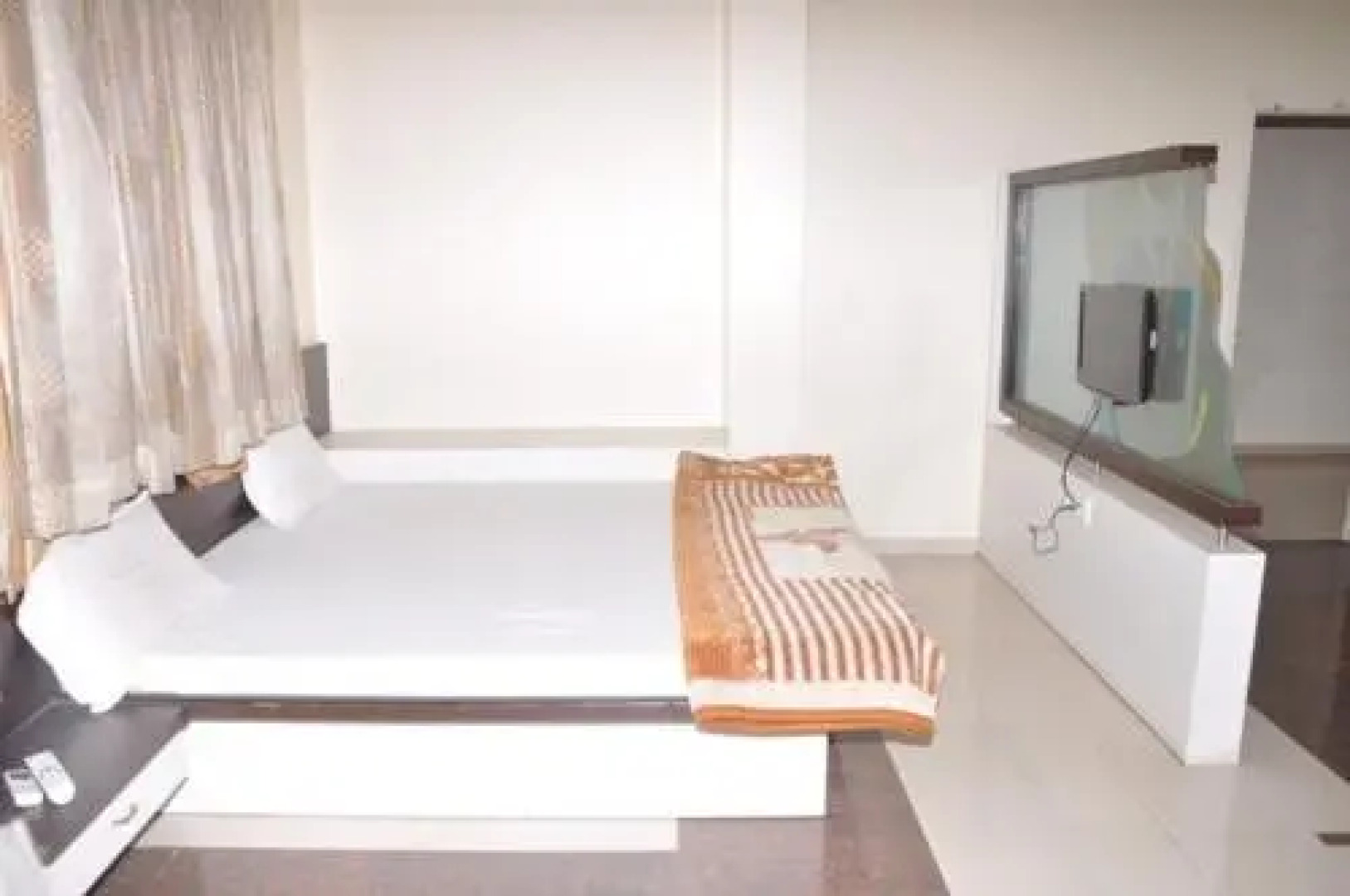 Hotel Dev Palace Lodging