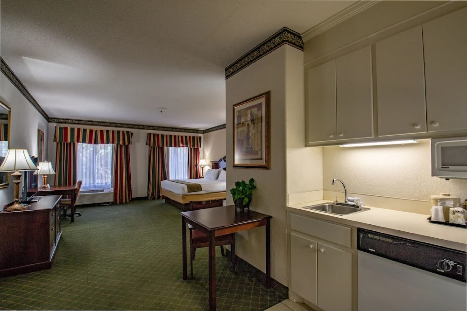 Moncks Corner Inn