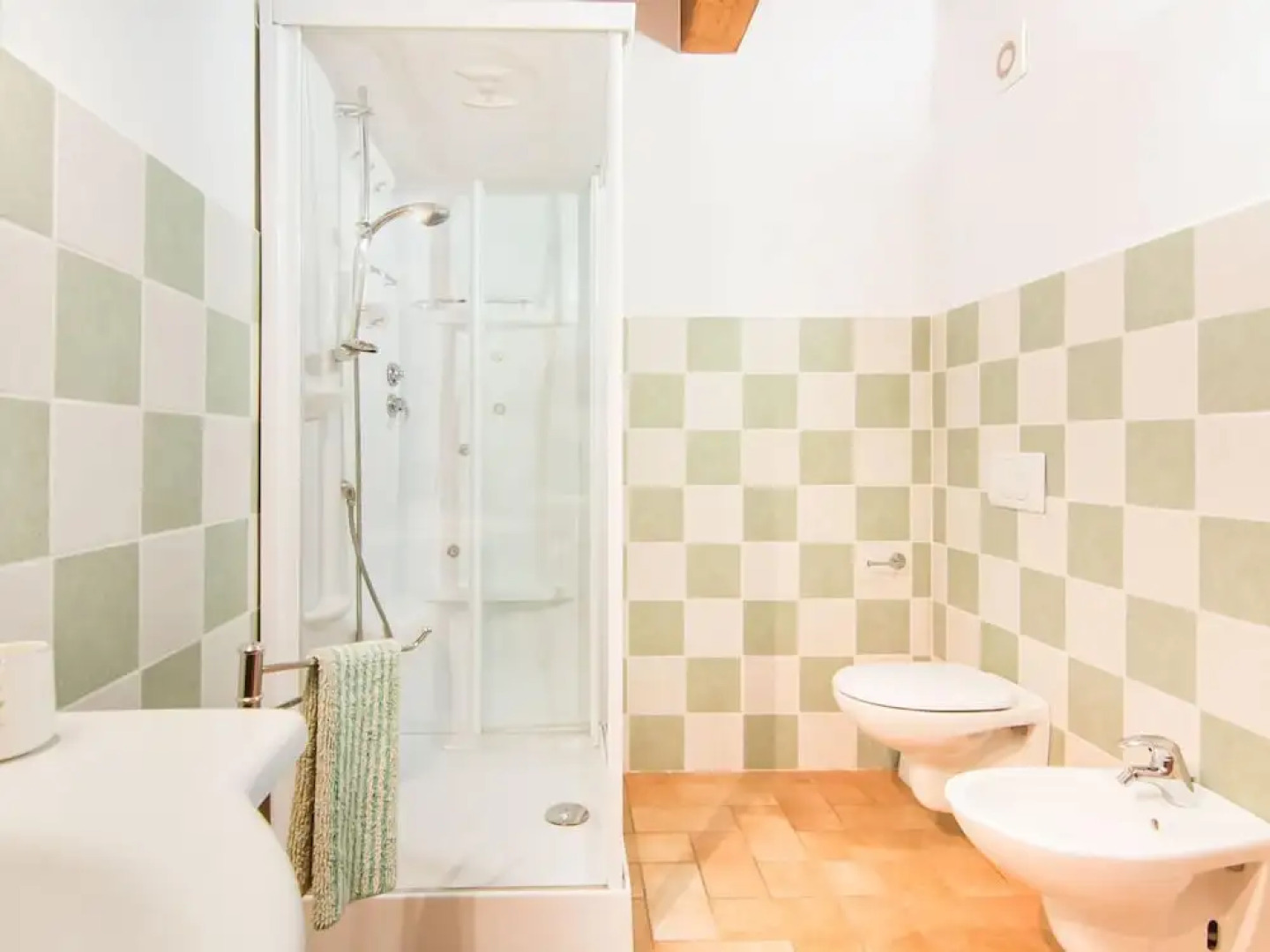 Agriturismo in the Appenines with Covered Swimming Pool & Hot Tub