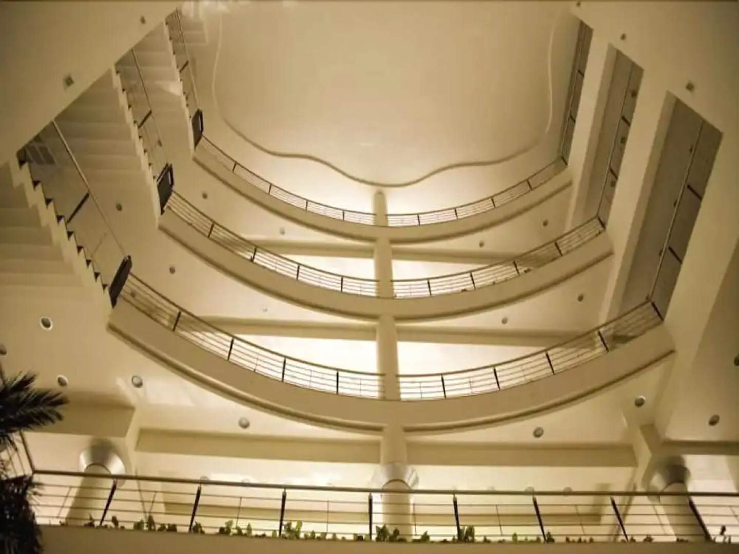 Seasons – An Apartment Hotel