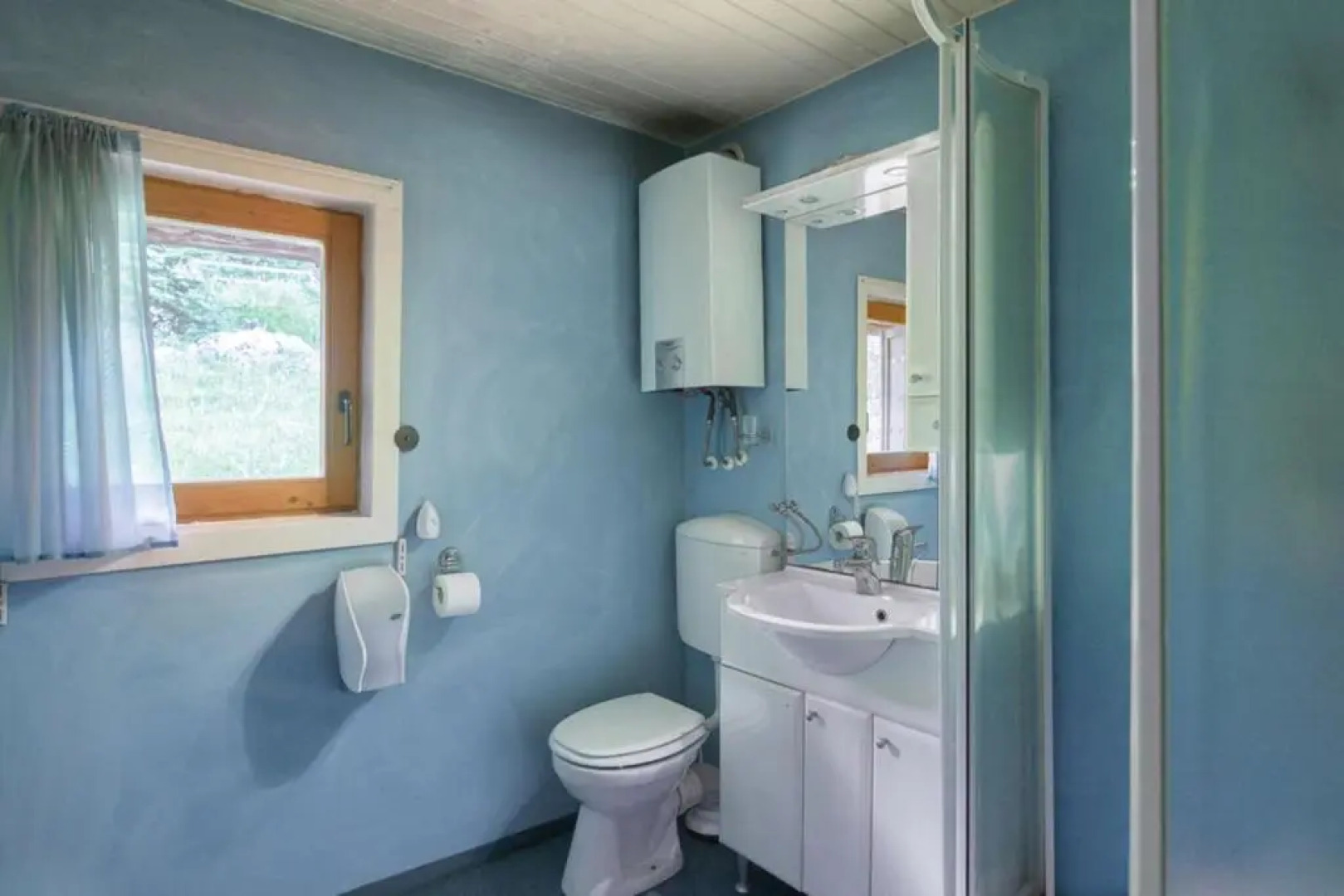 Forest Hut Podvežak With Finnish Tub