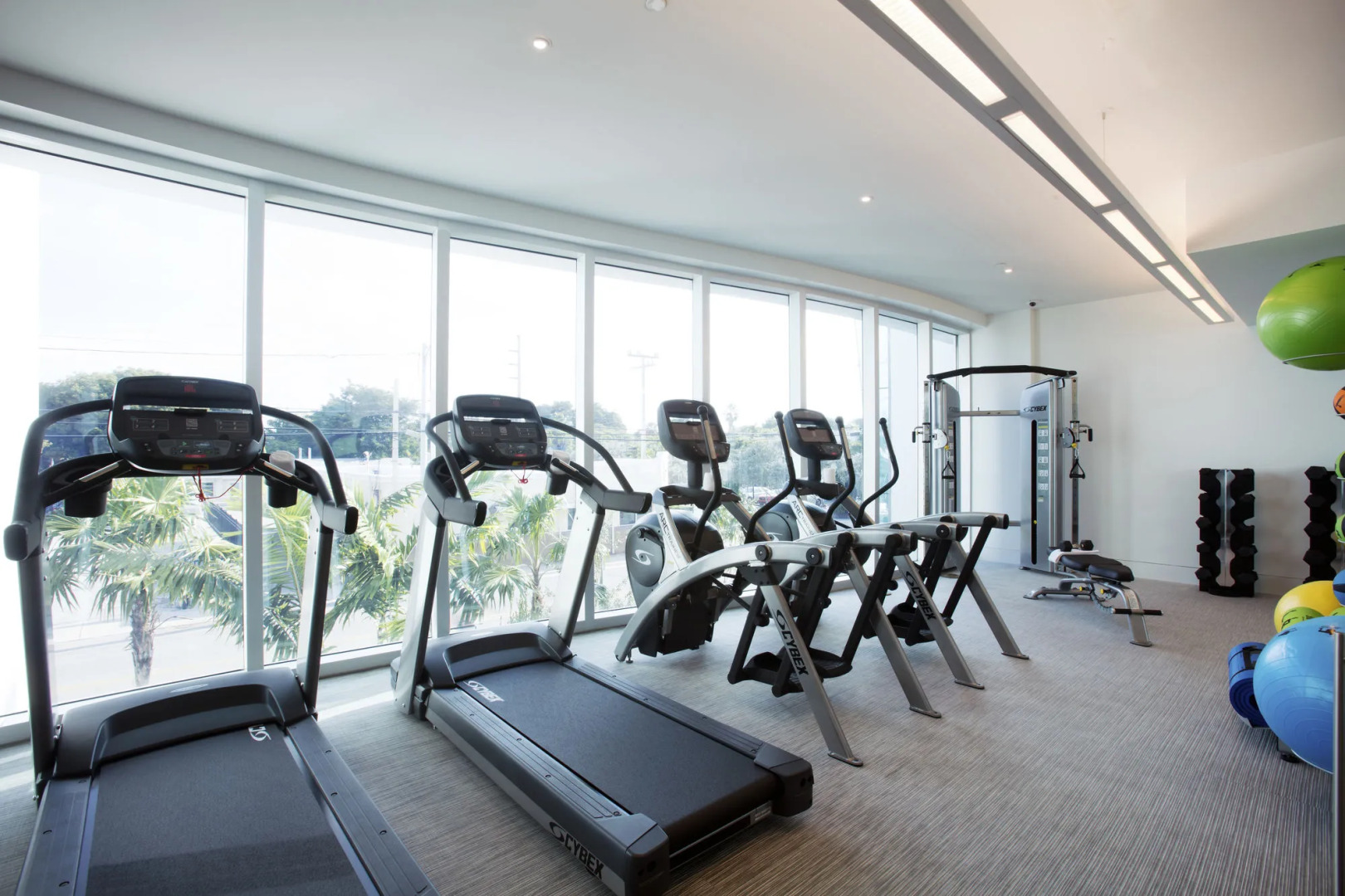 H2O Suites - Adults Only