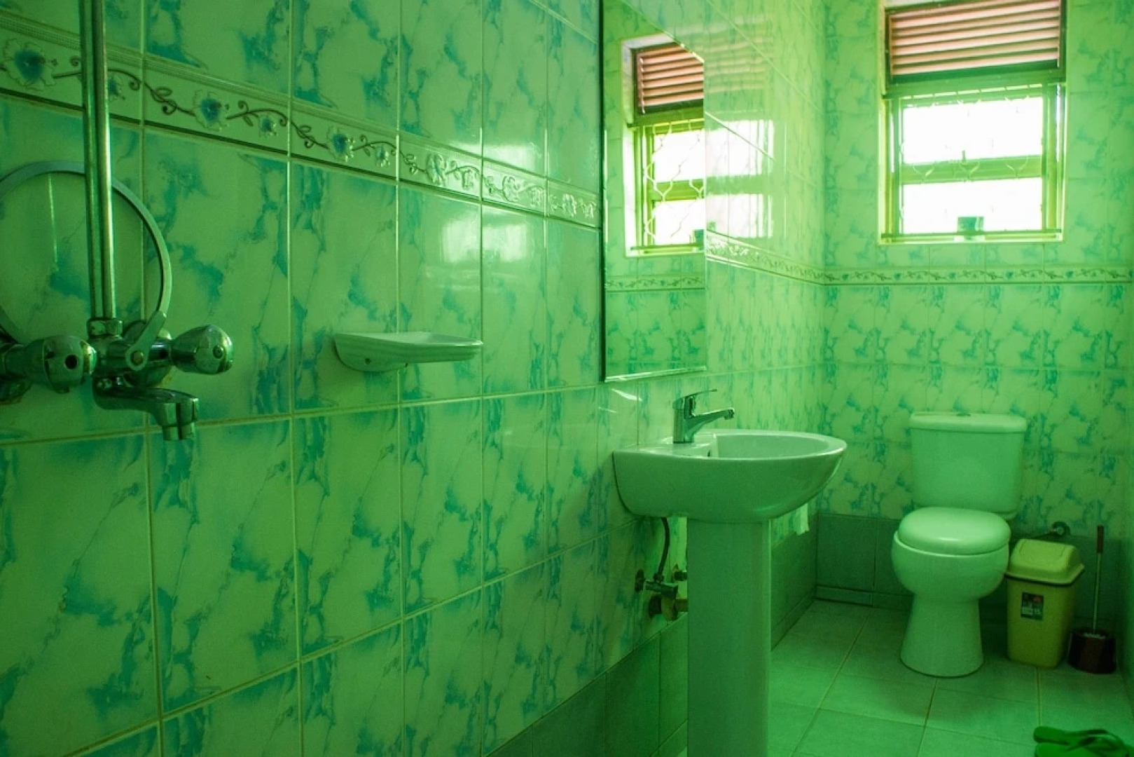 Tropical Suites Hotel