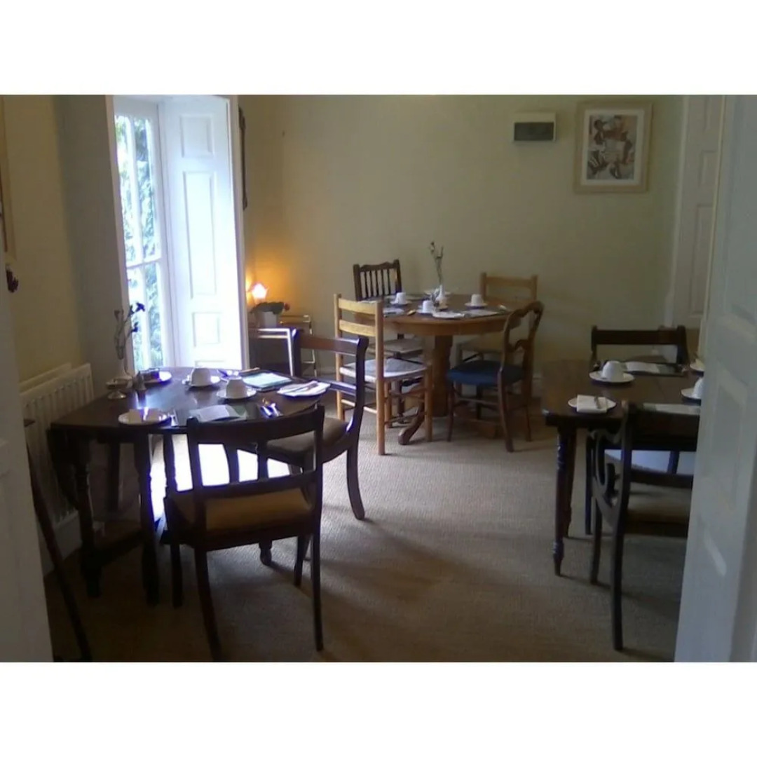 Newburgh House Bed & Breakfast