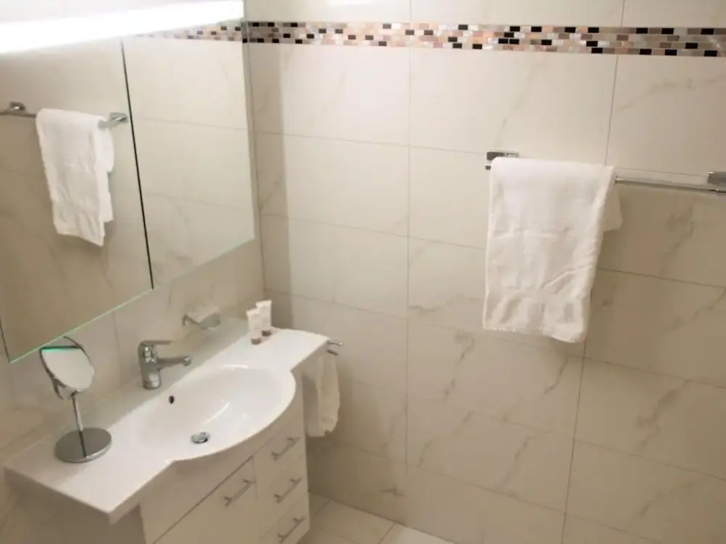 Modern Apartment With Sauna