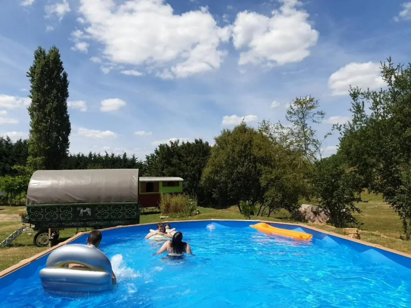 La maison du bonheur - les roulottes - Campsite