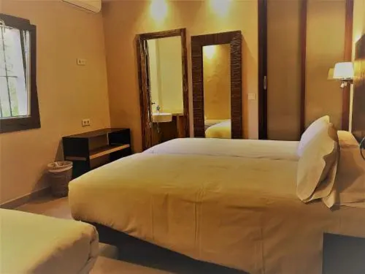 Chillout Hotel Tres Mares