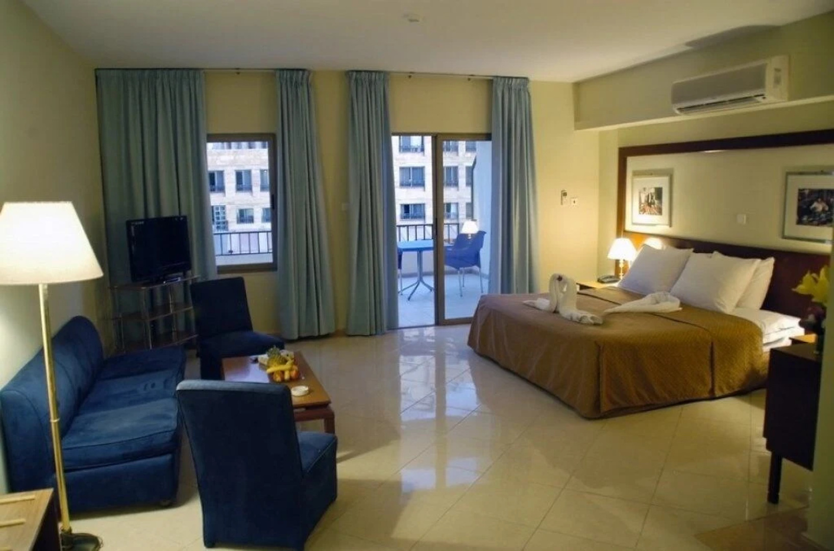 Aquavista Hotel & Suites