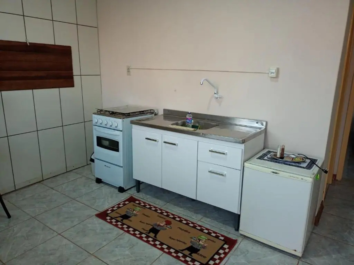 Apartamento com churrasqueira, ótima localização.