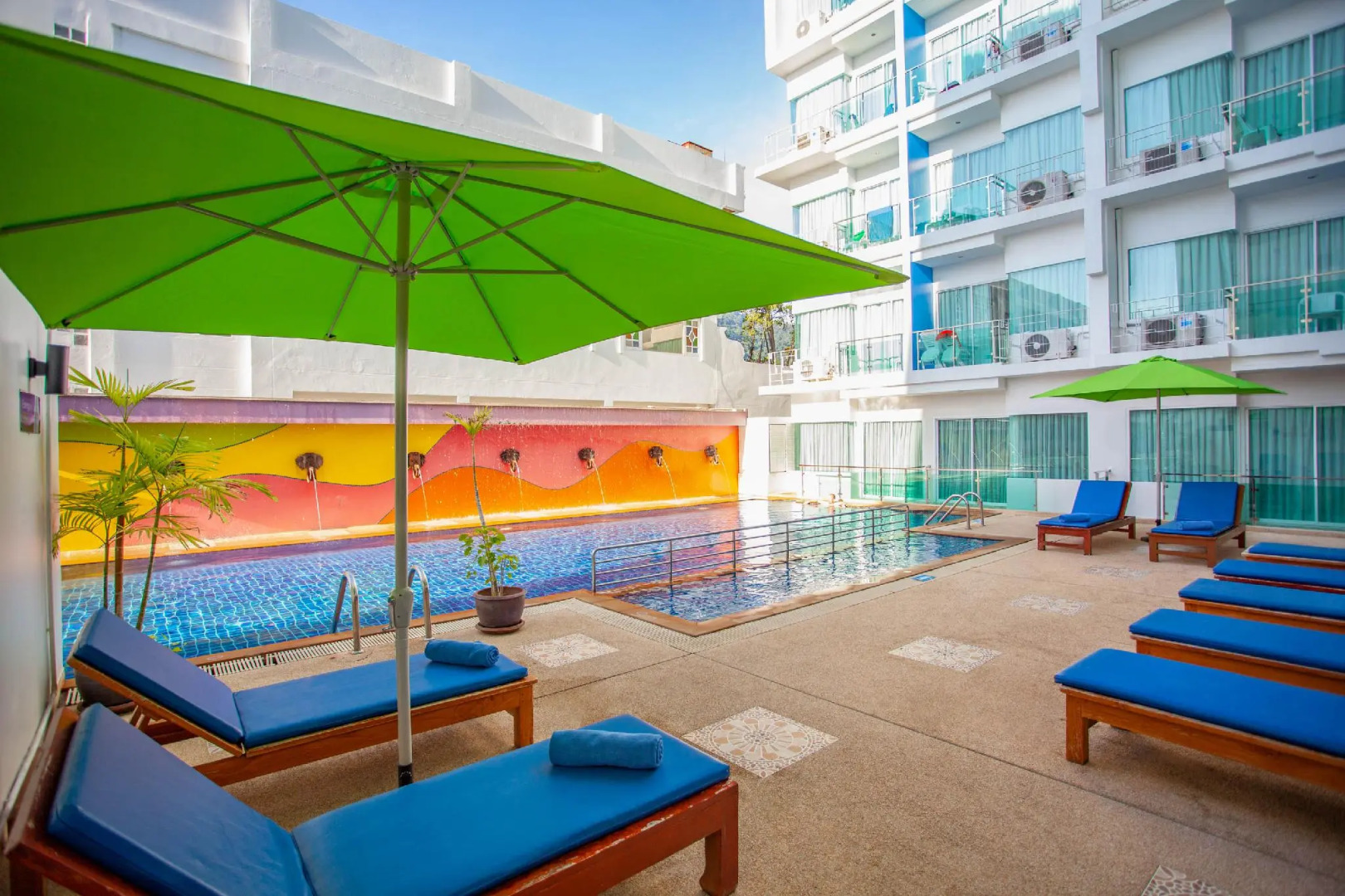 Курортный отель Baumancasa Beach Resort