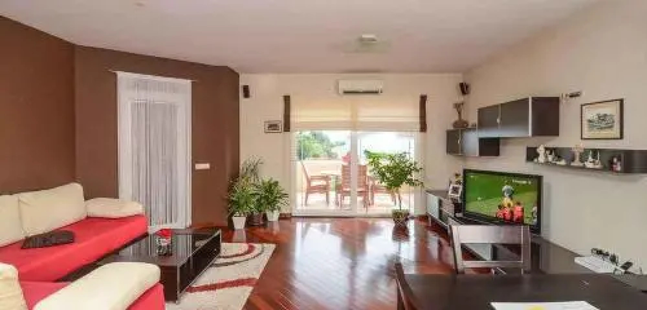 Apartment in Sv. Filip i Jakov 8187