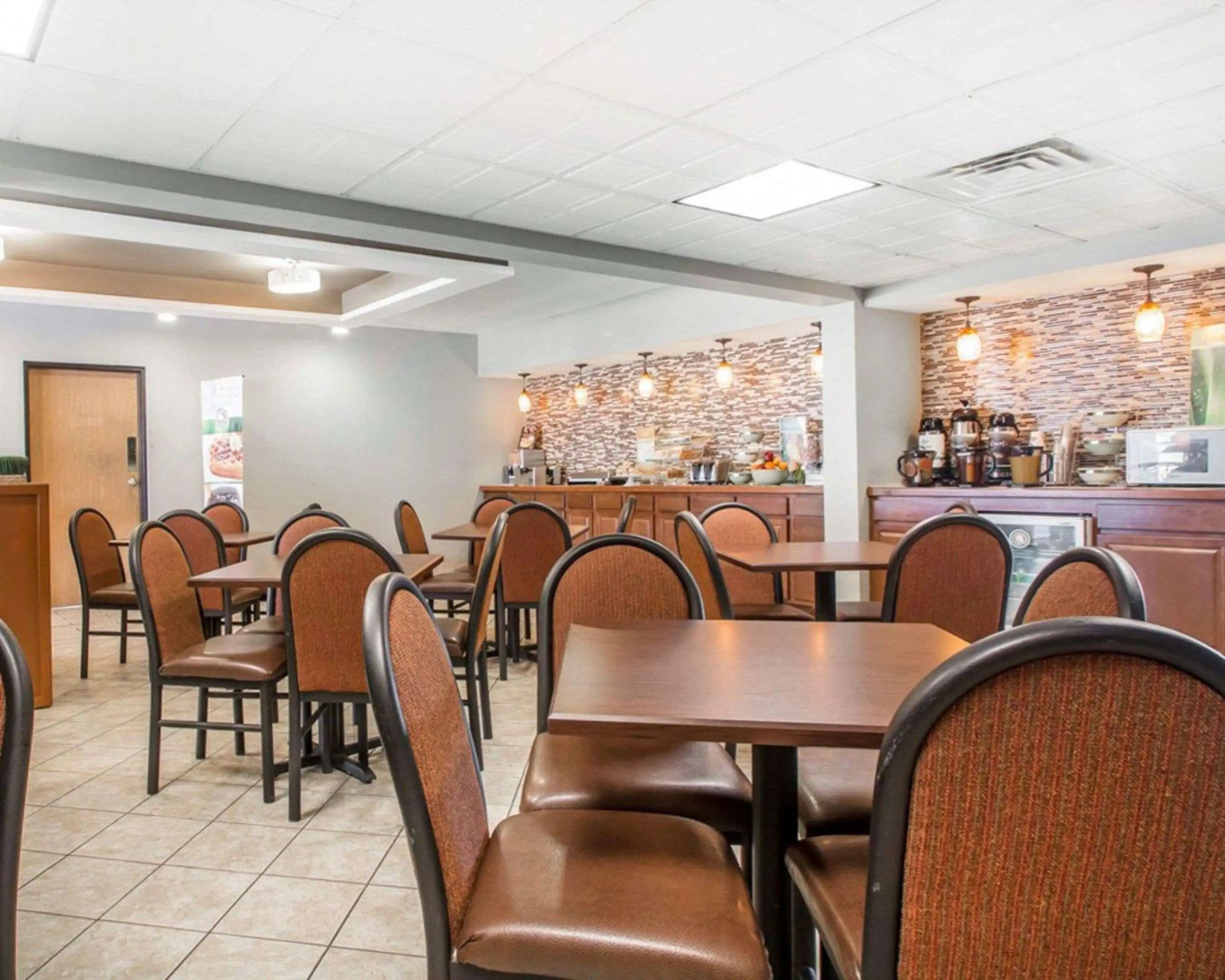 Quality Inn US65 & E. Battlefield Rd. Springfield