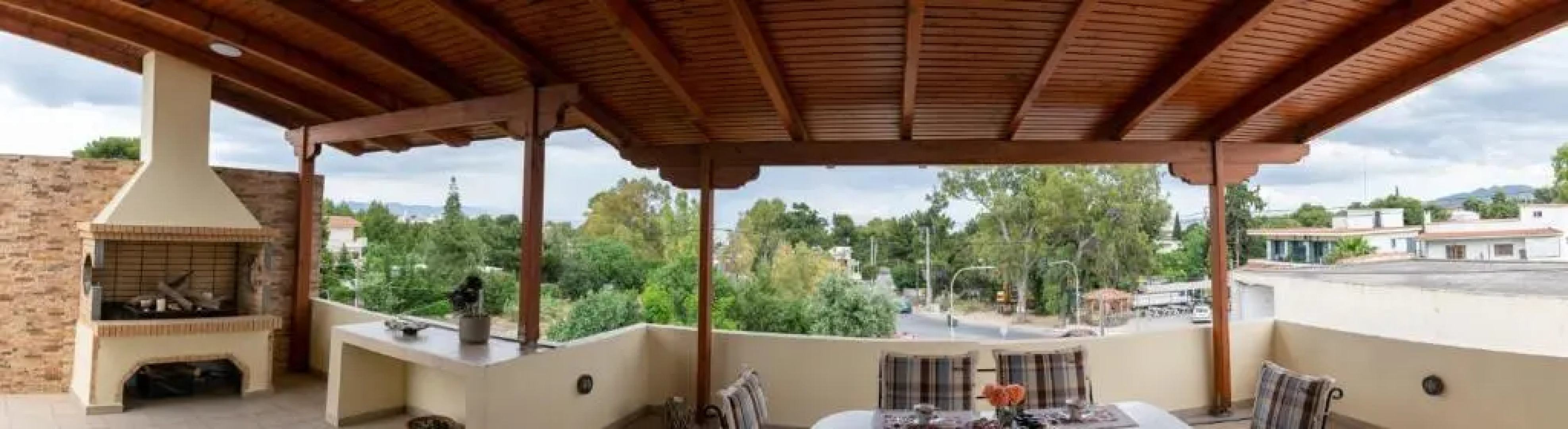 Rose's House (Near Airport)