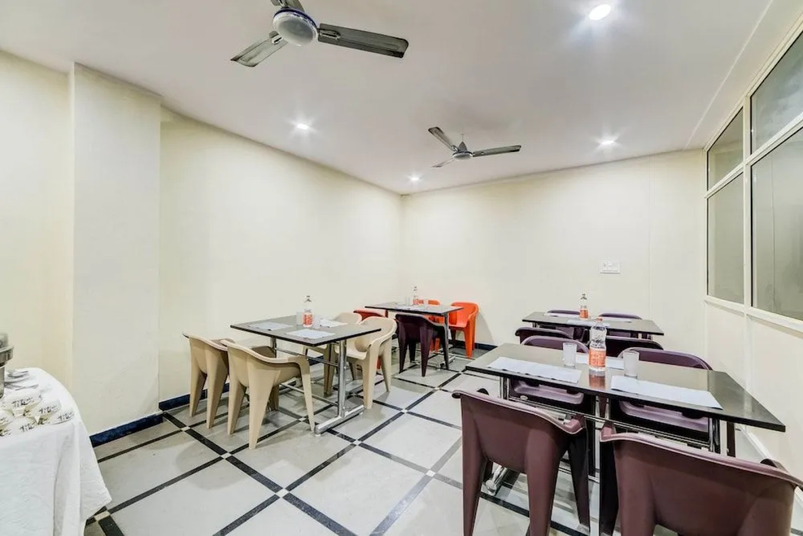 Capital O 47601 Airport Palace Hotel