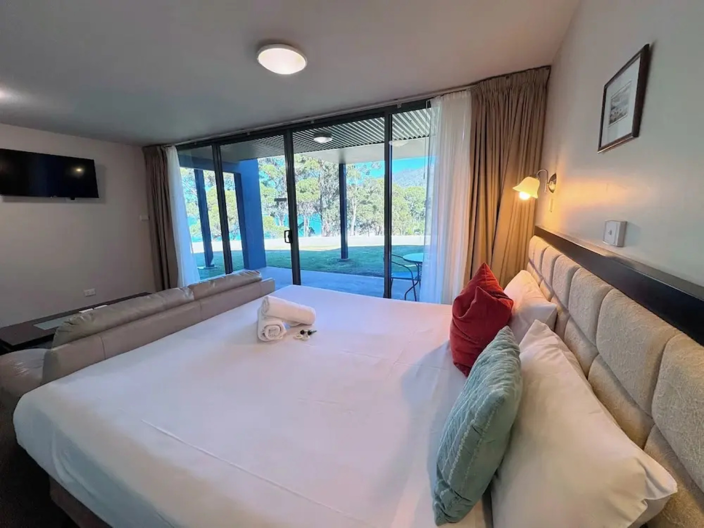 Lufra Beachside Hotel