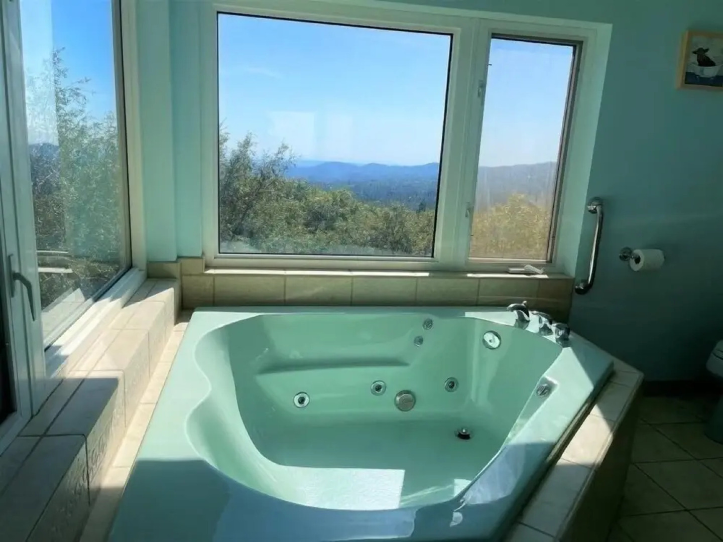 Hidden Views A 3 Bedroom Duplex by Redawning