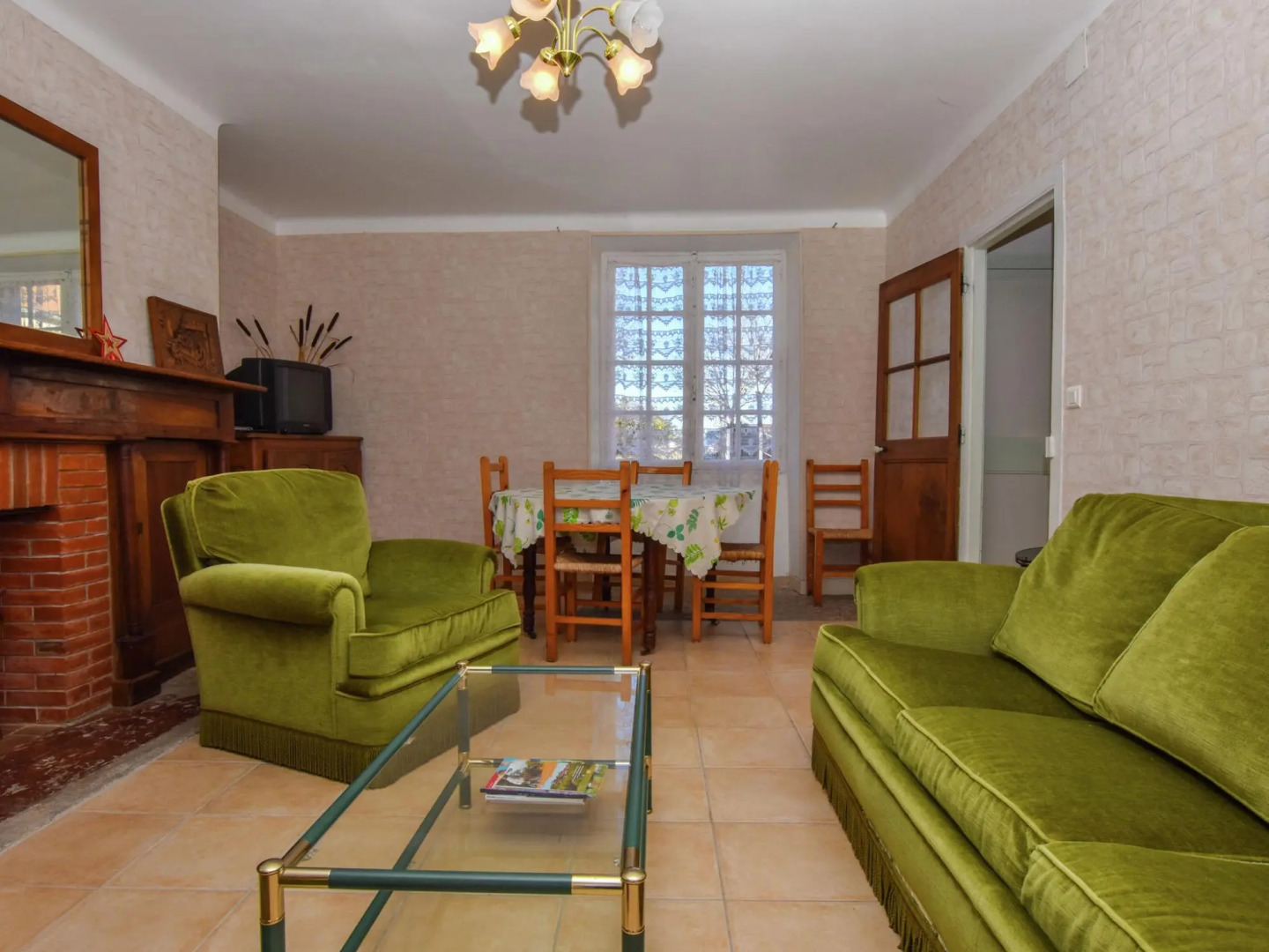 Holiday Home in Montfaucon With Fenced Garden, Terrace, BBQ