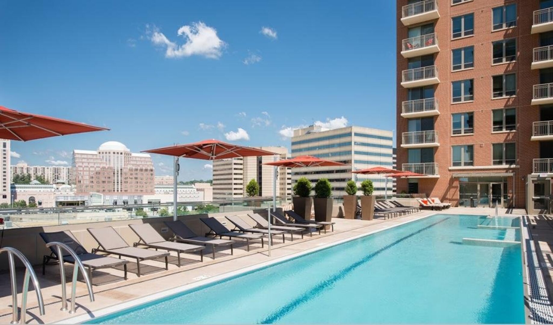 Global Luxury Suites at Metropolitan North