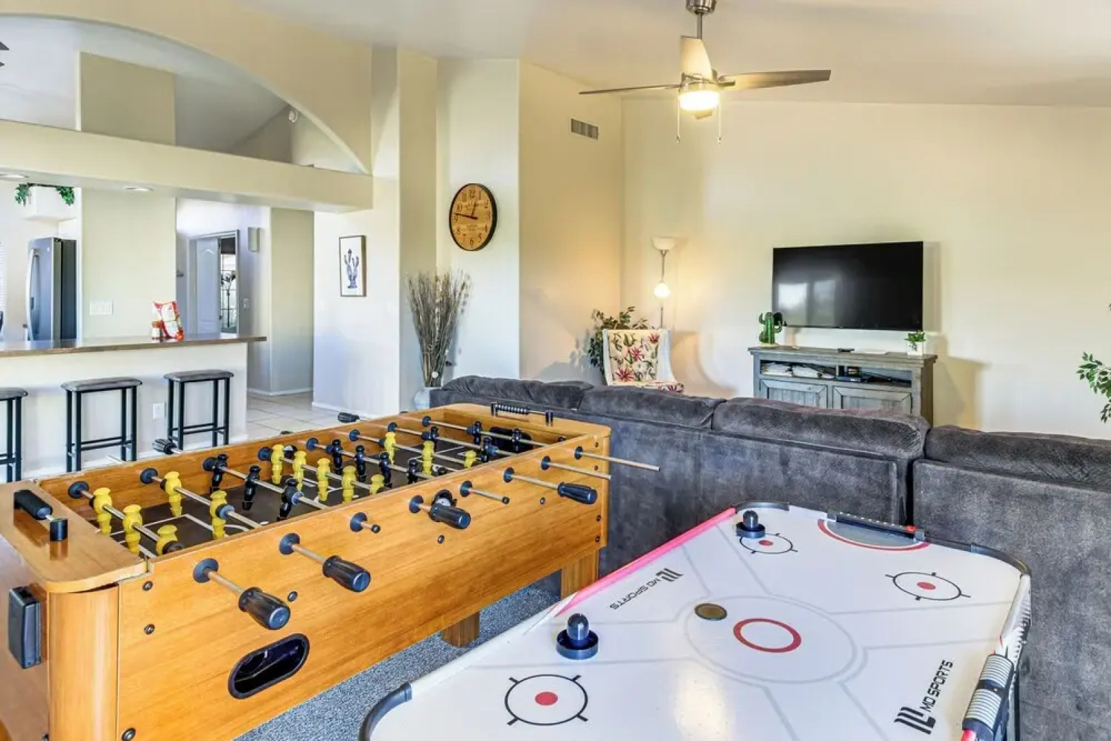 Oro Valley Home w/ Hot Tub & Mountain Views!