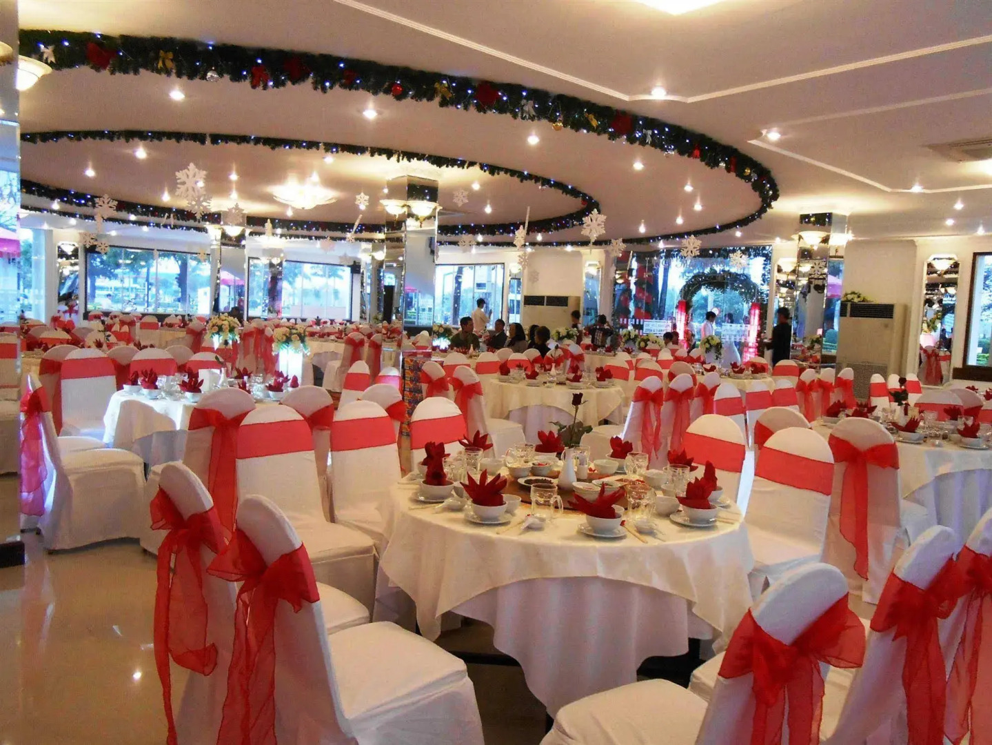 Yasaka Huong Sen Restaurant & Hotel