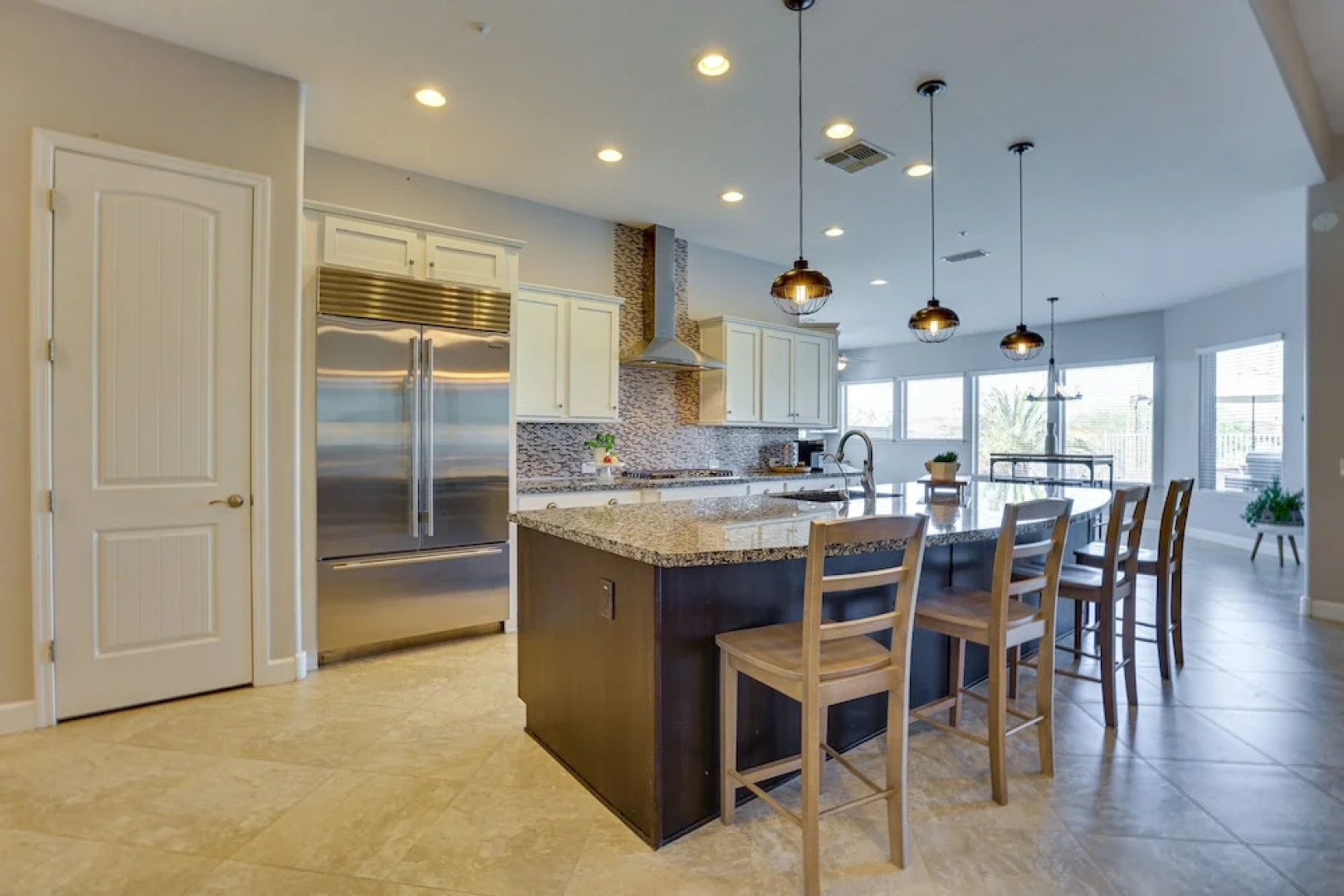 Saltwater Pool & Swim-up Bar: Goodyear Oasis!