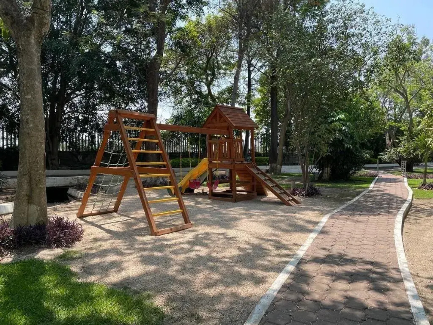 Rancho Macloy Hotel Spa & Social Events