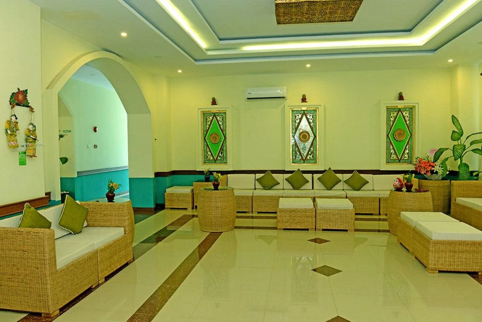 Nyaung Shwe City Hotel