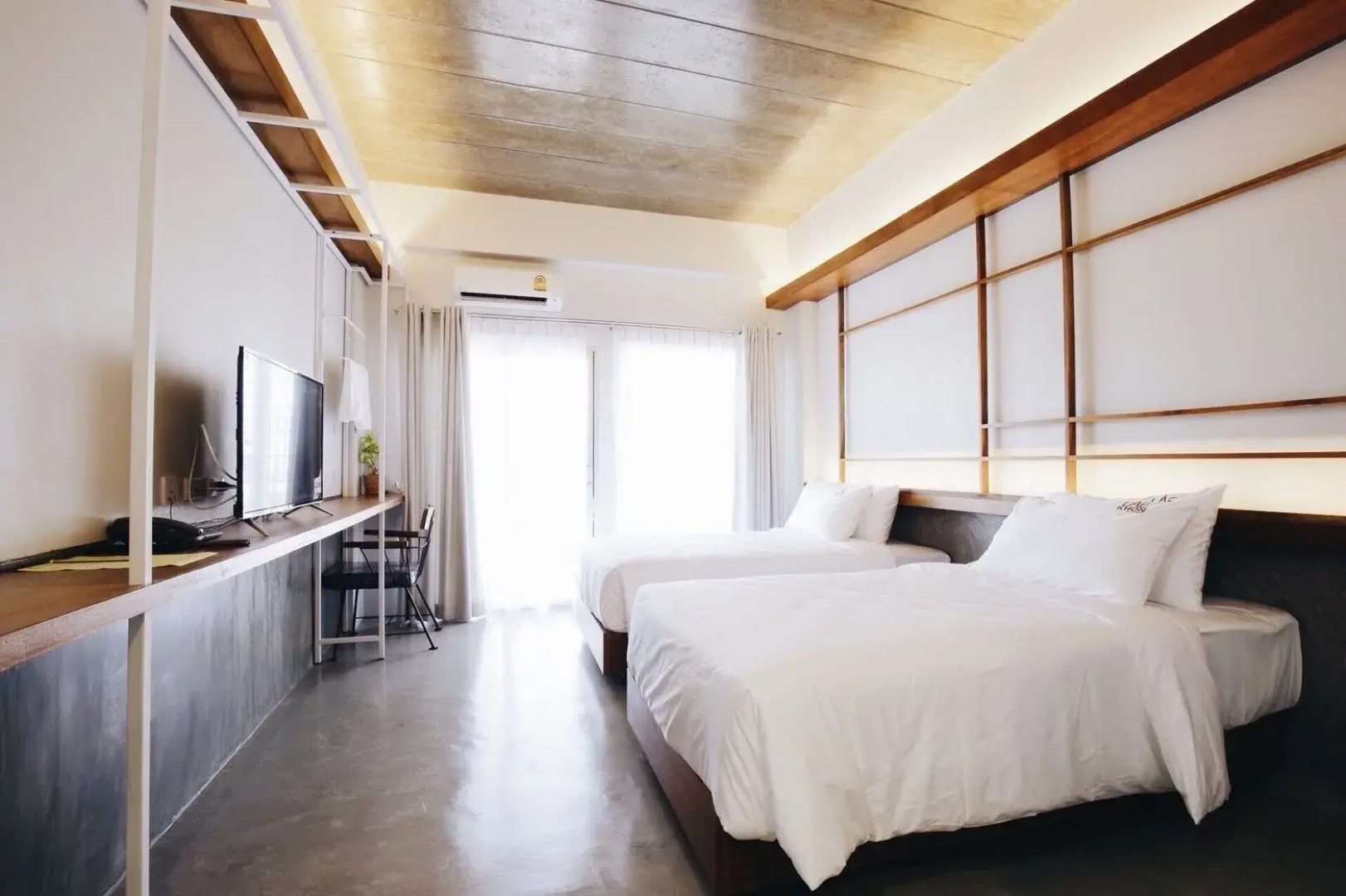 Laekhon Nonbai Hotel