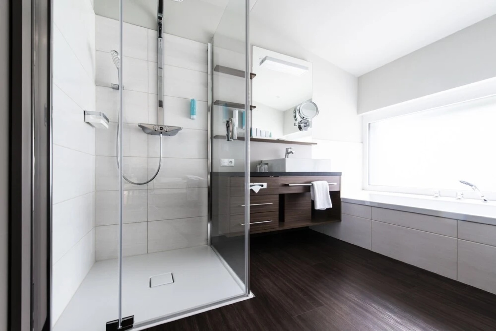 NUHR Medical - Hotel & Restaurant