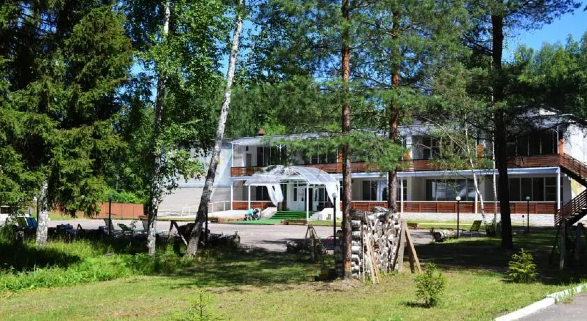 Zagorodnyj Otel' Serebro