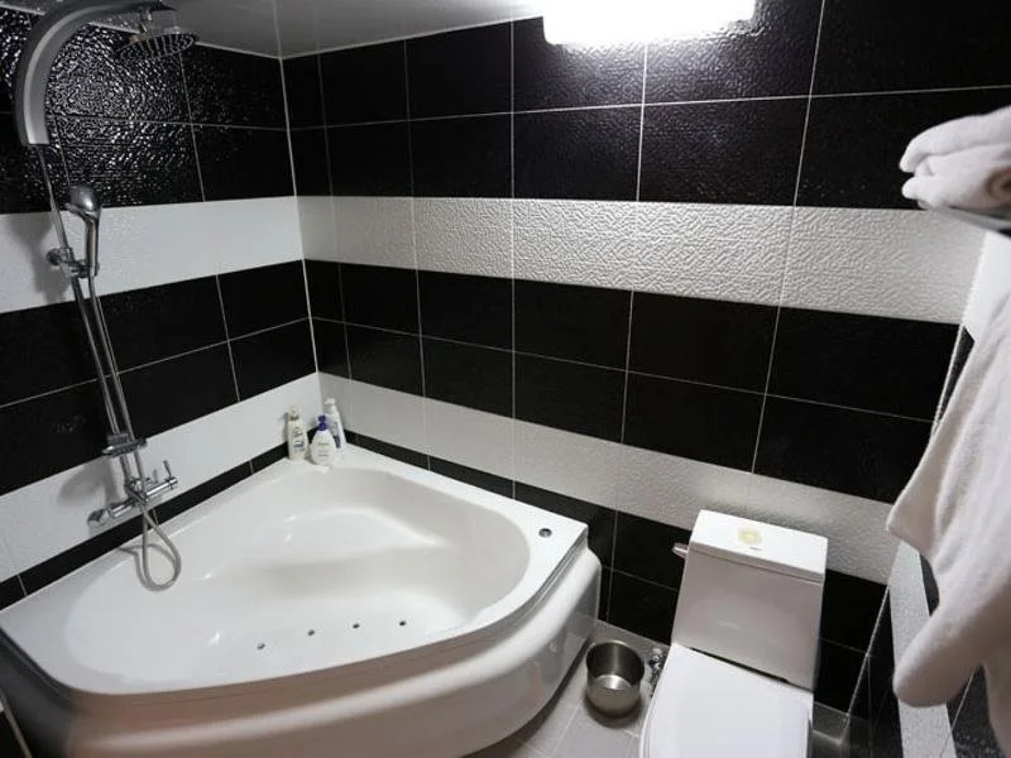 Goodstay Bandi Hotel