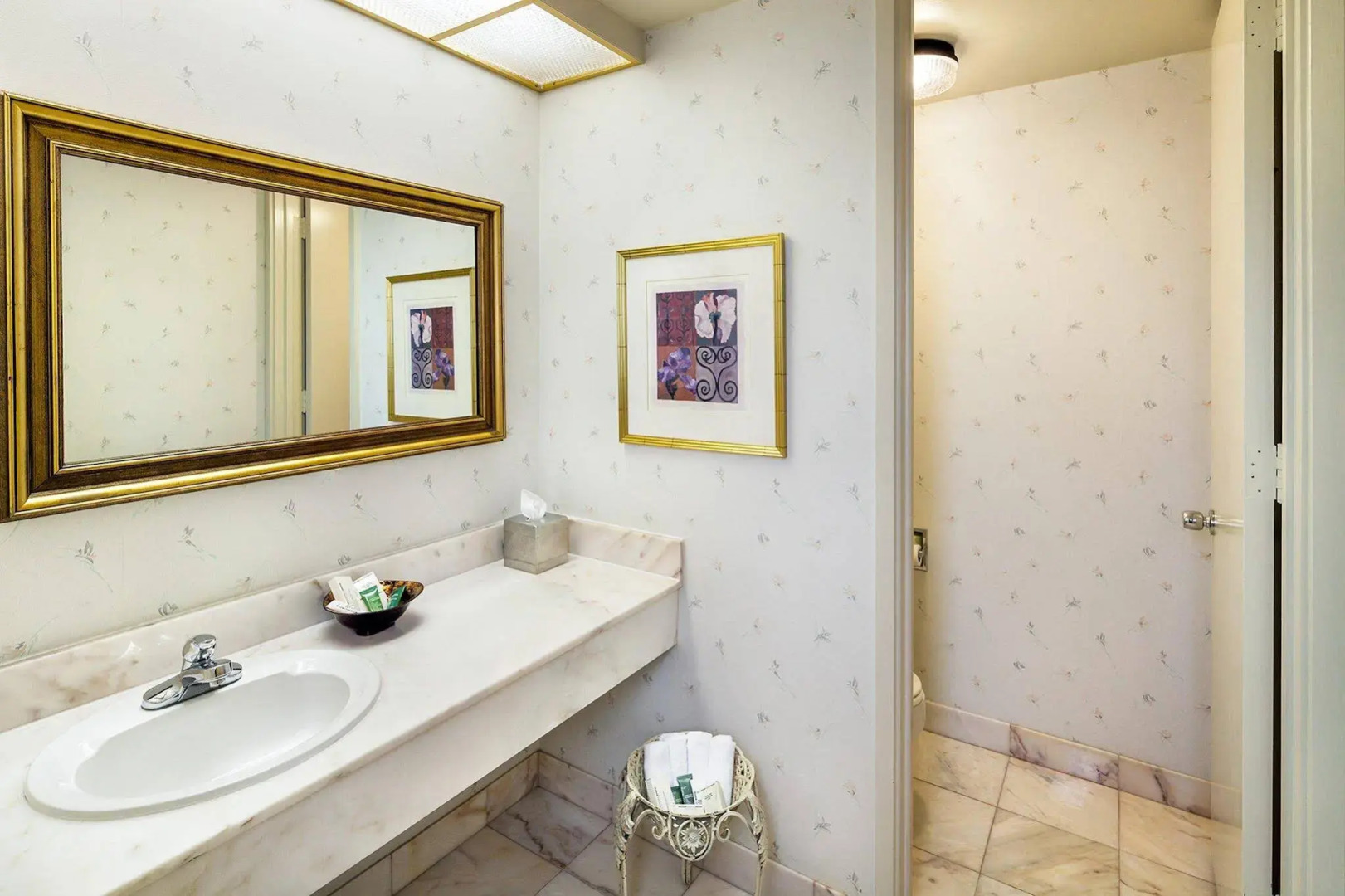 Hilton Oakland Airport Hotel