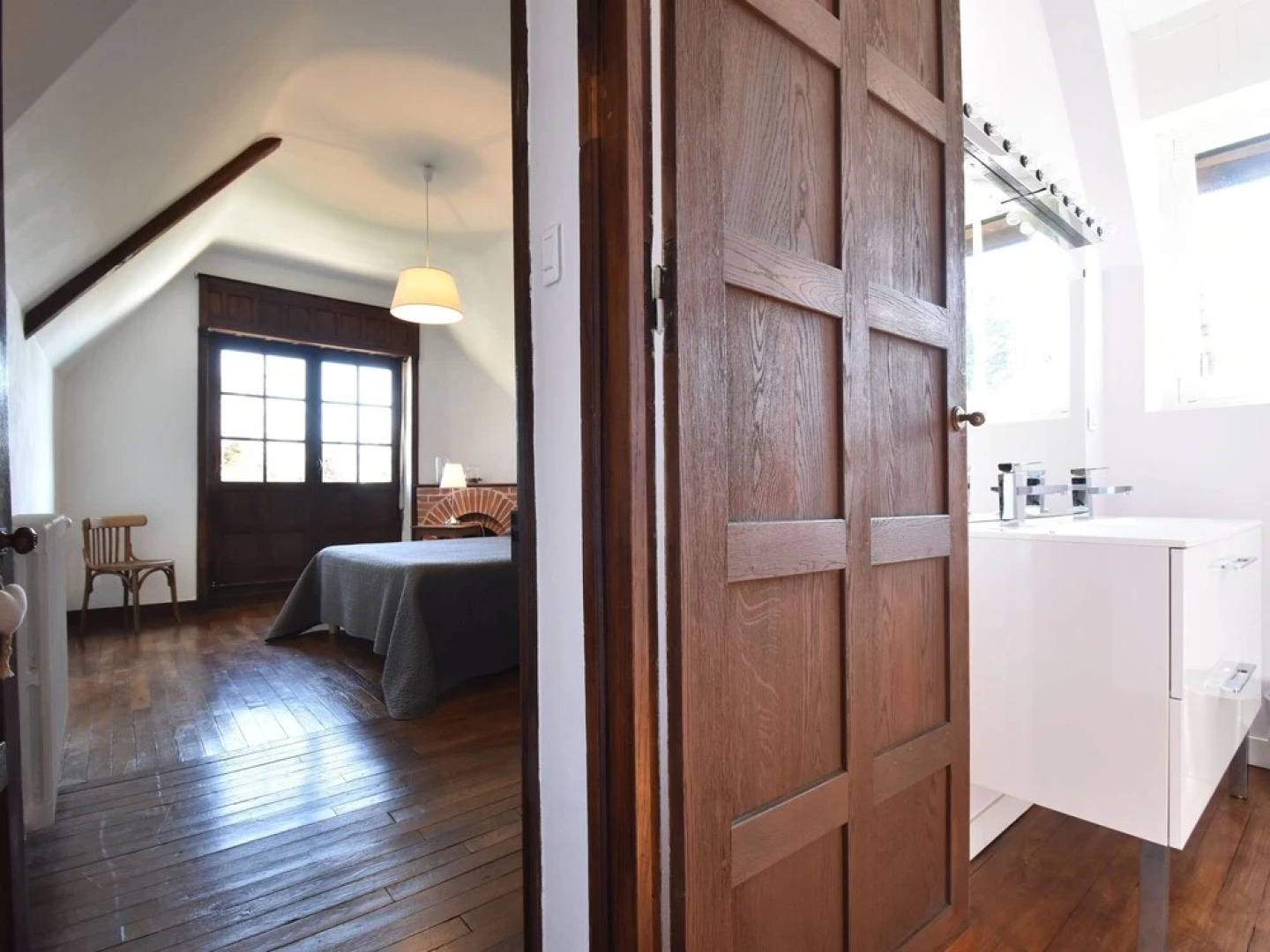 Sumptuous Mansion in Belves with Pool and Panoramic Sea Views