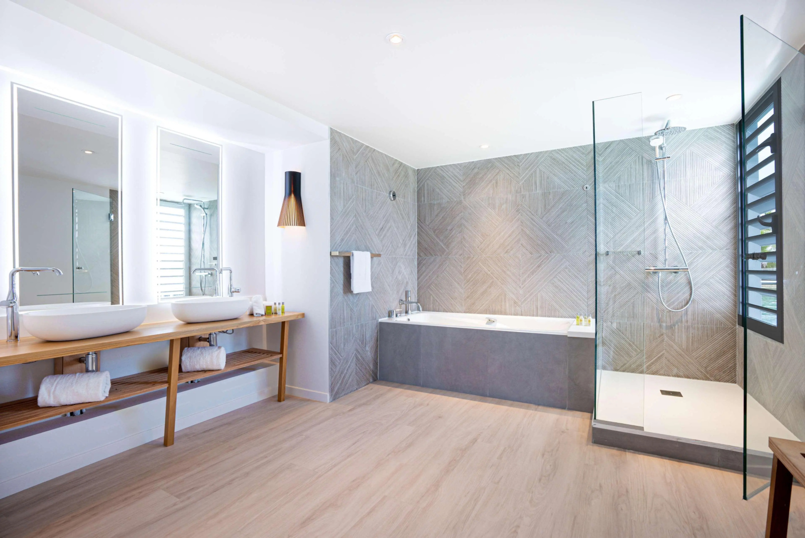 DoubleTree by Hilton Noumea Ilot Maitre Resort