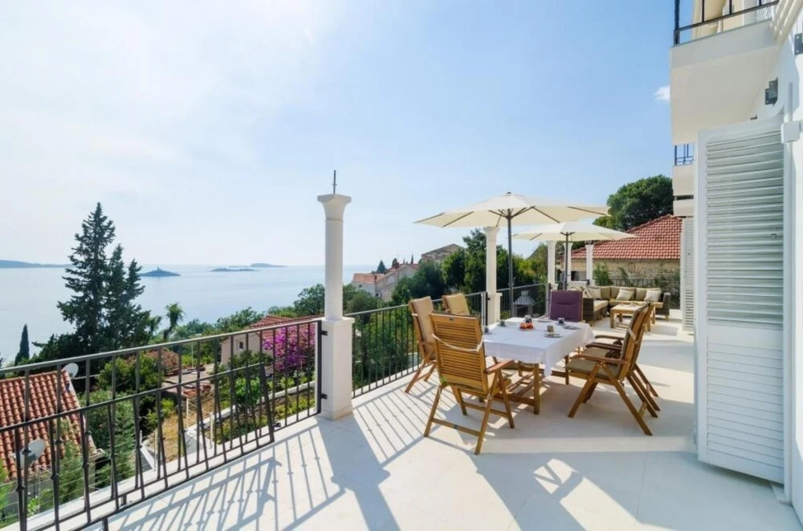 Villa Orlando - Five Bedroom Villa With Swimming Pool and Sea View ID Direct Booker 3375