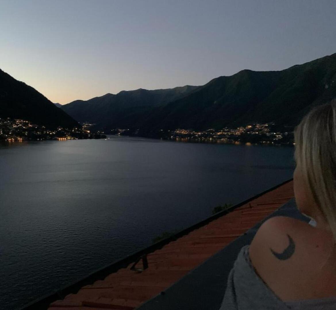 L'UNA DI LAGO Lake Apartment With Parking