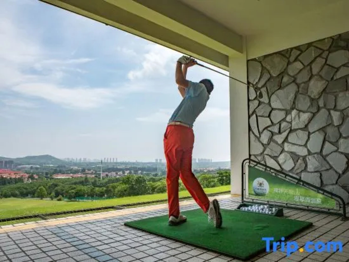 Qingdao Tiantai Mountain le'ai Hot Spring Art Hotel