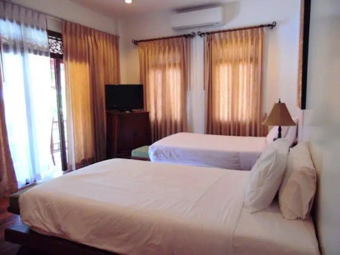 Arissara House Boutique Hotel