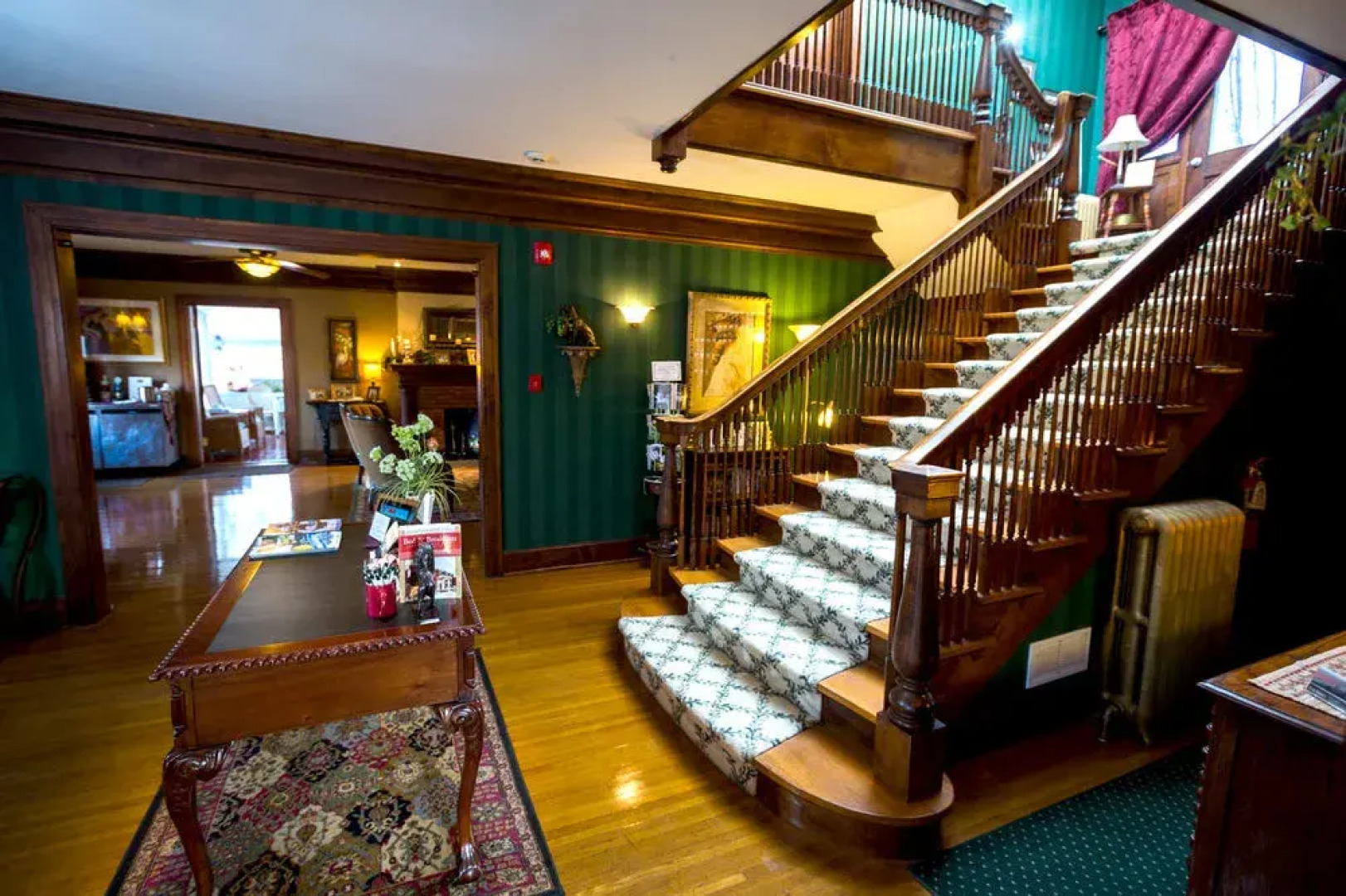 Inn on Crescent Lake Bed and Breakfast