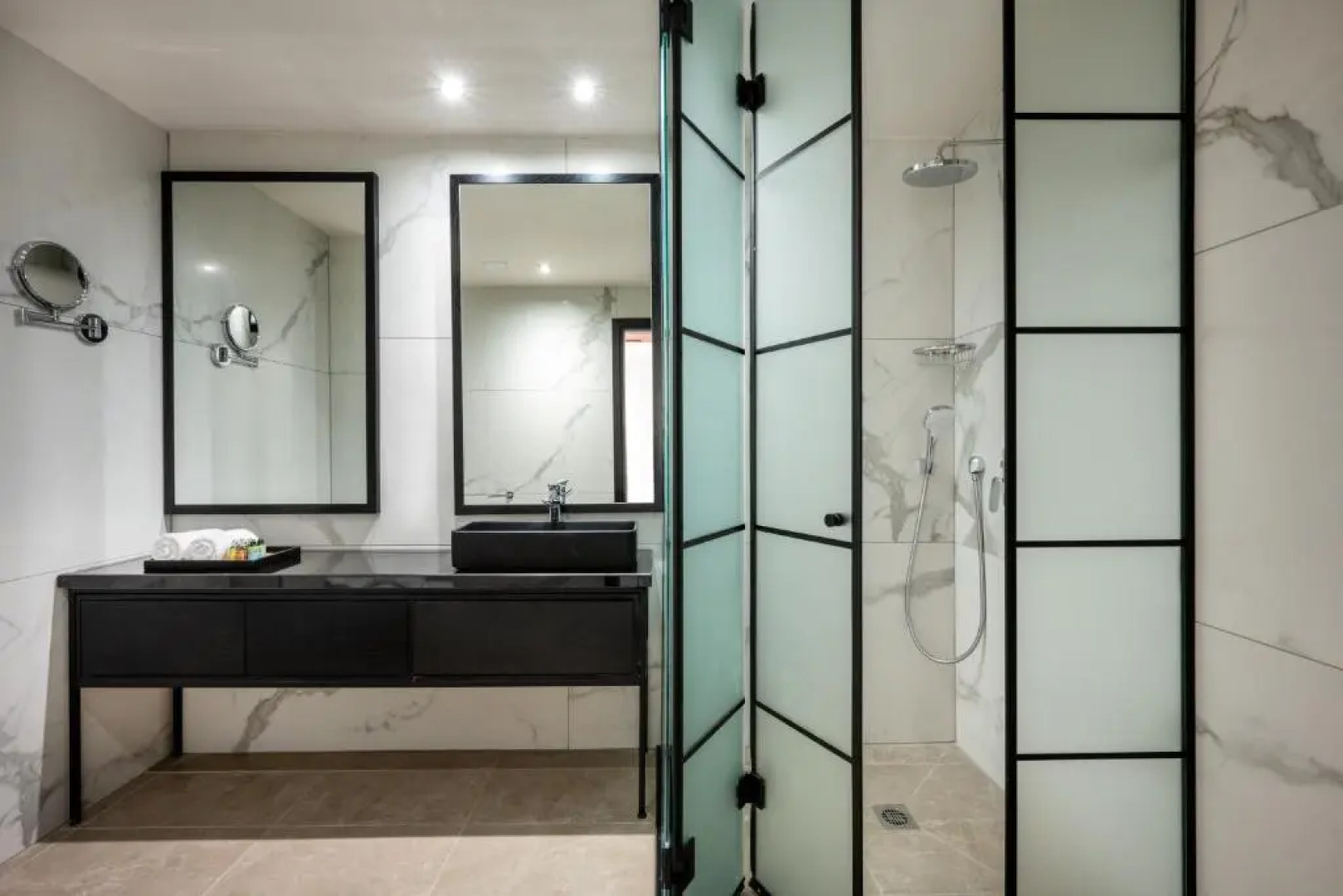 Hotel Botanica- Limited Edition By Fattal