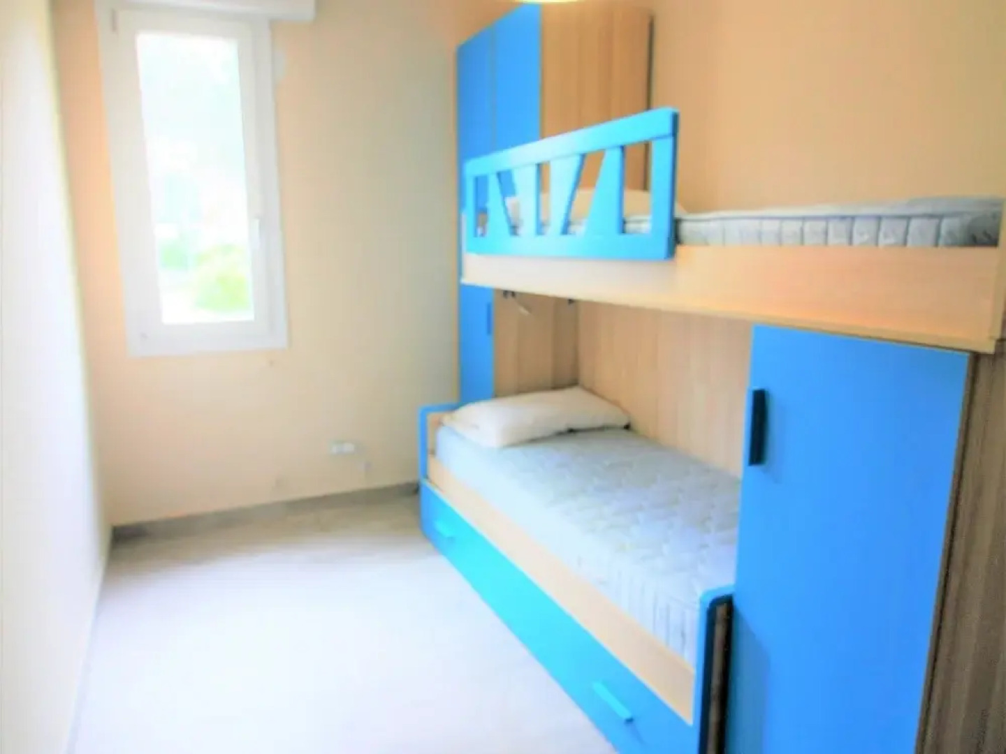 Spacious Apartment in Rosolina Mare near Sea